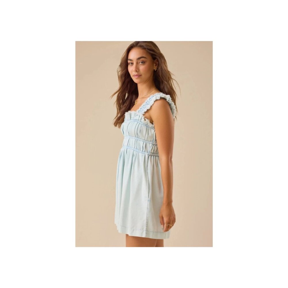 Altar'd State Ashley Denim Romper Light Blue NWT Sz L Boho Festival - Picture 3 of 5